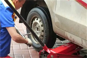 叠彩附近拖车24小时服务热线电话